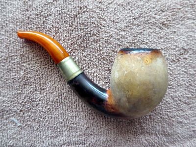 pre-1890s Meerschaum pipe, courtesy piffyr