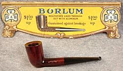 Borlum pipe with display detail