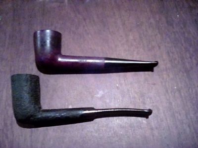 Amster-Pipe (bellow) a Dunhill group 1, for comparison. The Amster is actually the lighter of the two.
