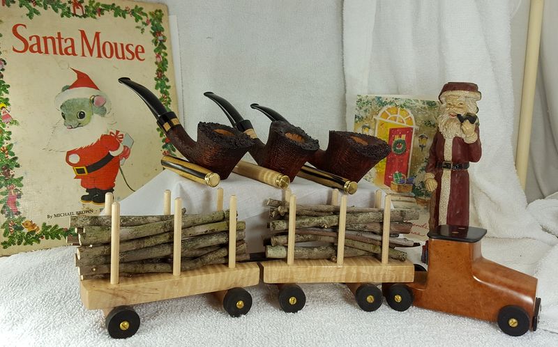 File:Thile-2016ChristmasTruck&Pipes&Tampers.jpg
