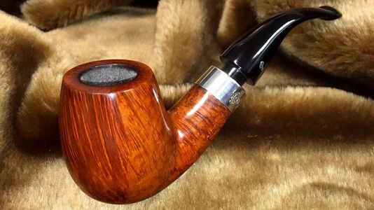 Peterson's 140th Anniversary Pipe, courtesy Dennis Dreyer Collection
