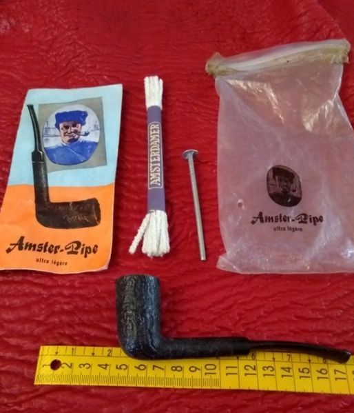 File:Amster-Pipe&packaging.jpg